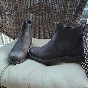 UGG men's Chelsea boots size 10.5